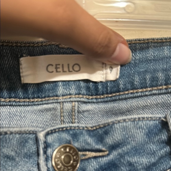 Cello size 9 Distressed Blue Denim Jeans!! - Picture 2 of 8